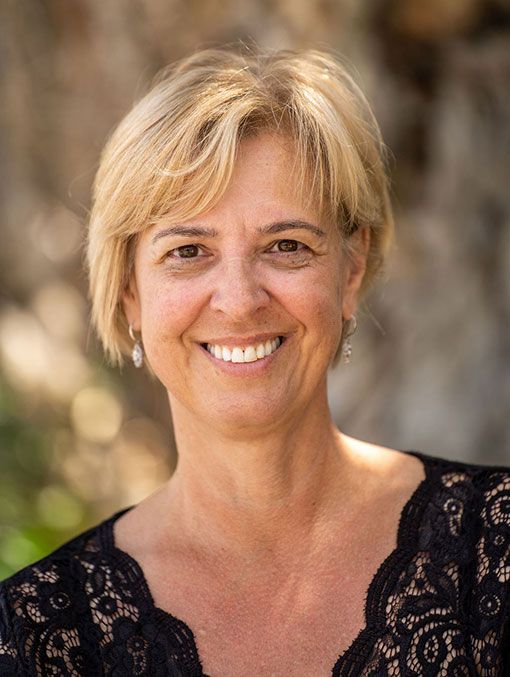 Dr. Nellie P. Molnar, DDS